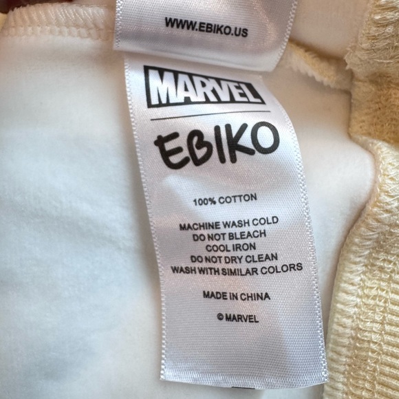 NWOT MARVEL x Ebiko sweater - M - Picture 9 of 9